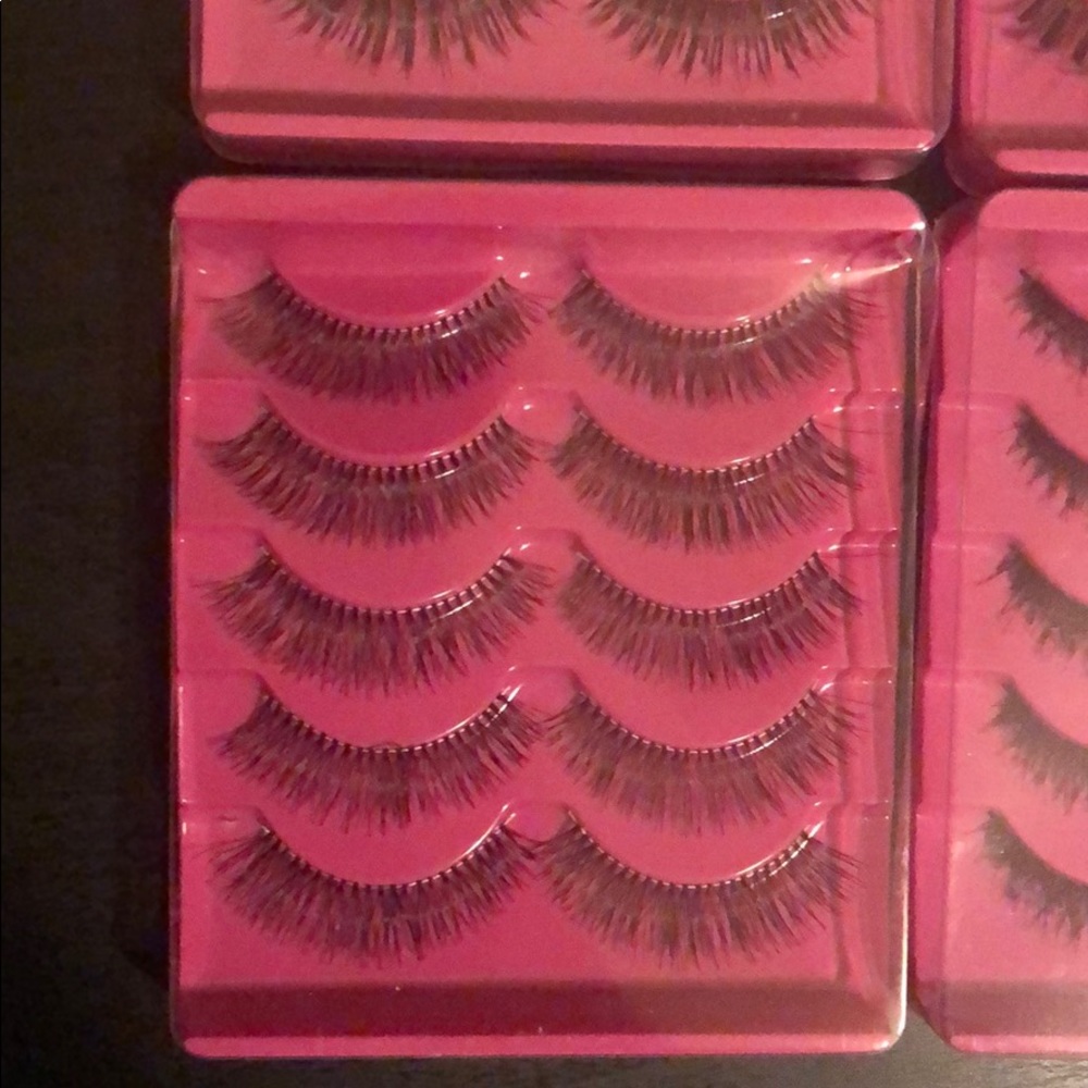 Beautiful lashes 👸💕 - Picture 3 of 8